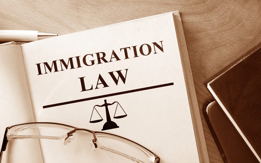 ¿En qué se especializa un abogado de inmigración?